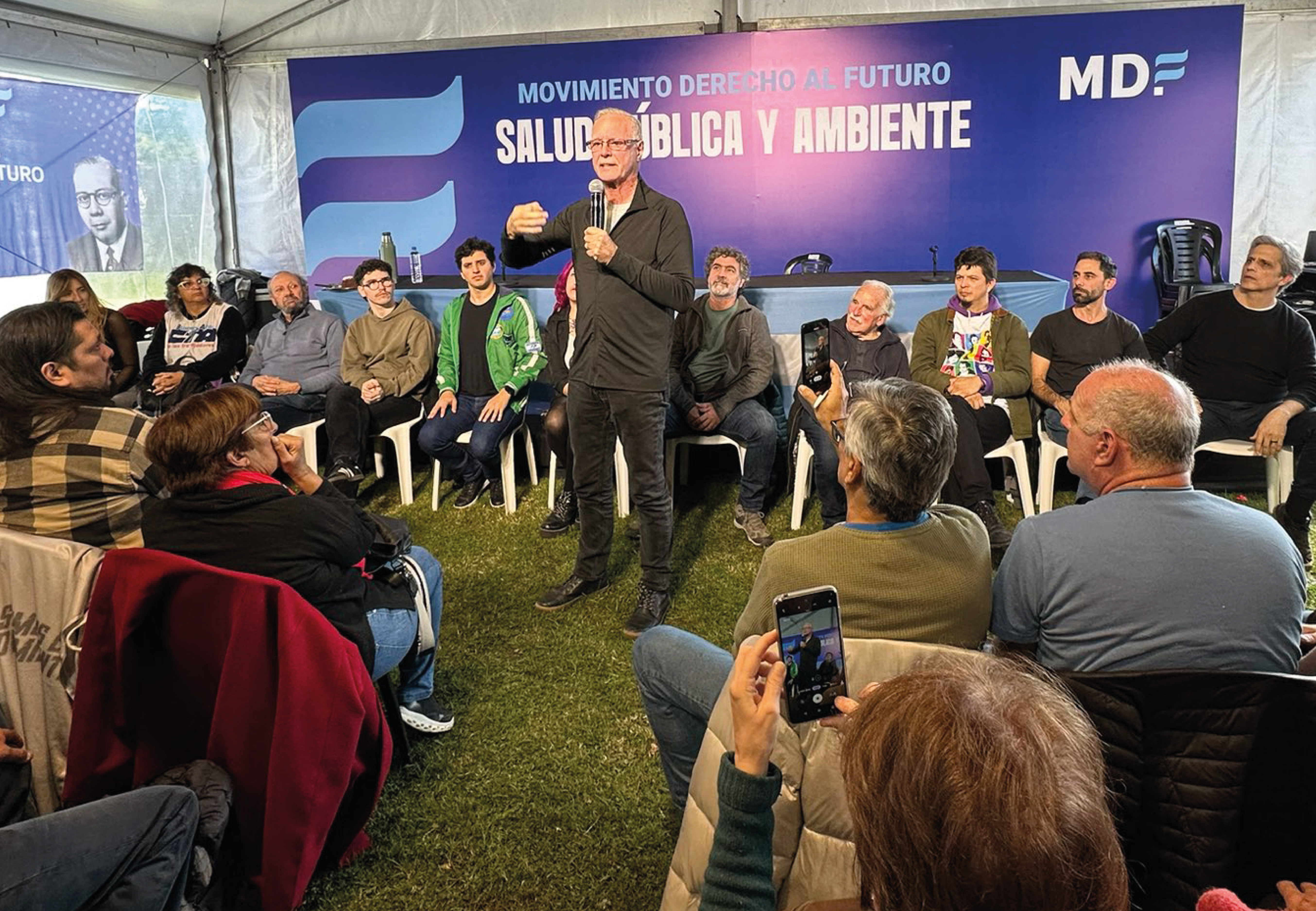 Imagen secundaria de Gollán: \"Yo les pido que al votar defiendan su propia vida, de eso se trata esta elección\"